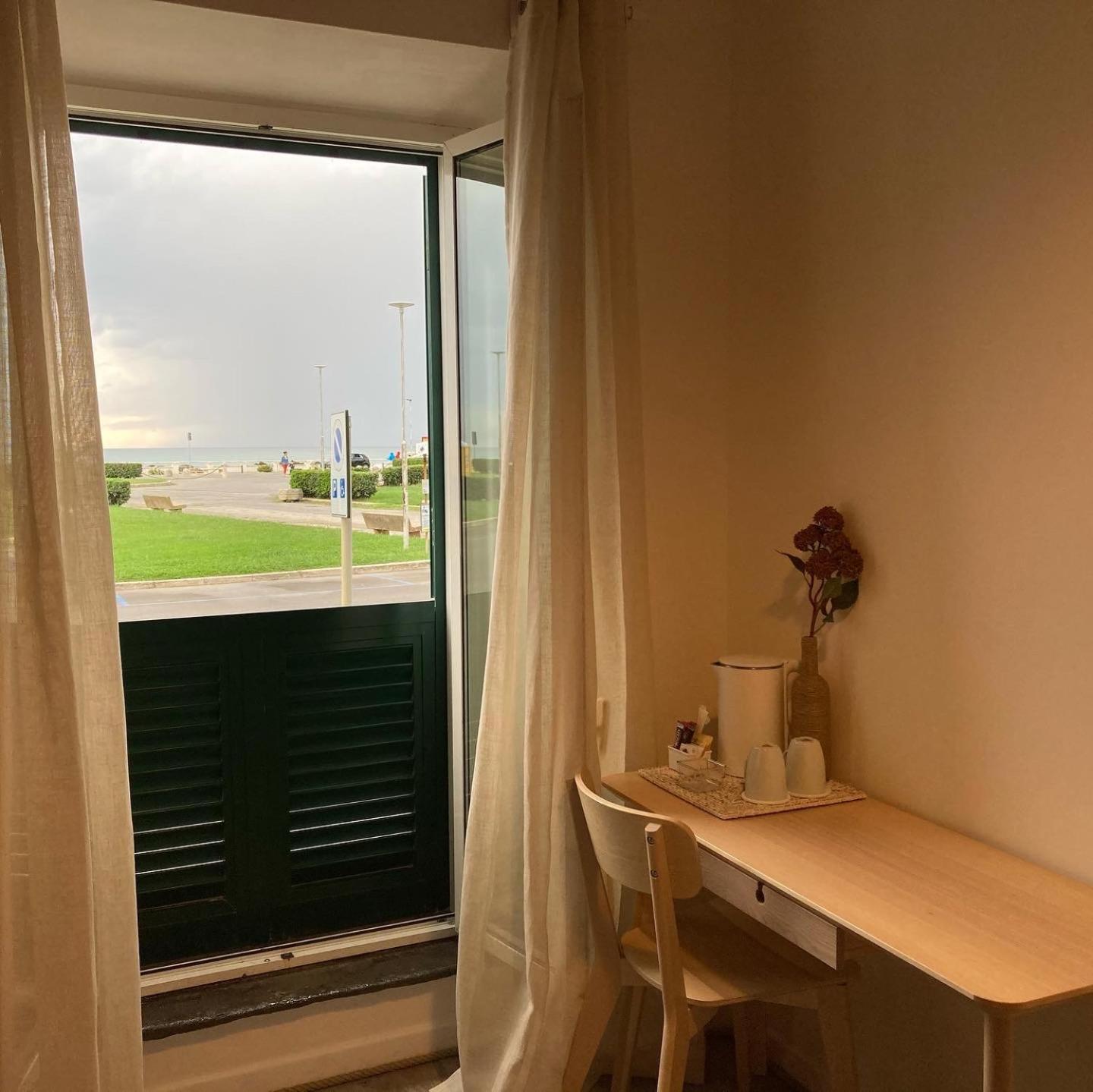 Sunrise Bed & Breakfast Marina Di Pisa Phòng bức ảnh